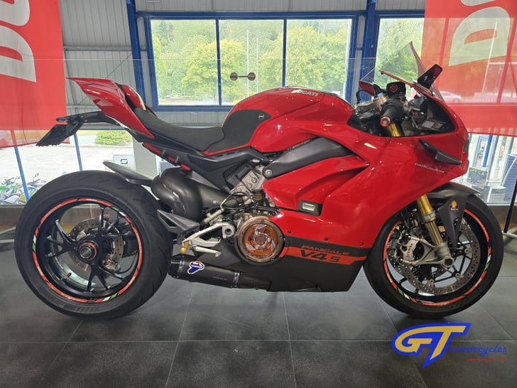 Ducati PANIGALE V4 S