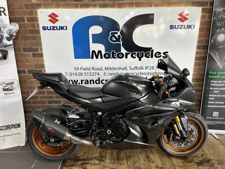 Suzuki GSXR1000RAM1