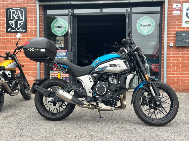 Cfmoto 700CL-X HERITAGE 700 CLASSIC