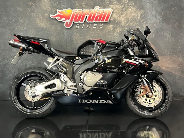 Honda CBR1000RR FIREBLADE