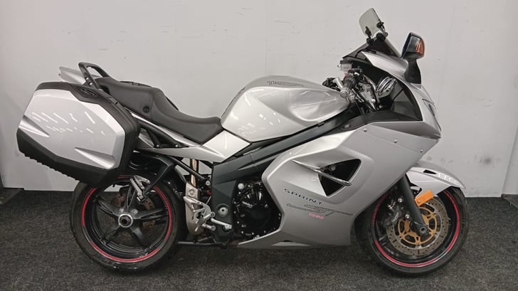 Triumph SPRINT ST 1050