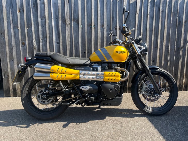 Triumph SCRAMBLER 900