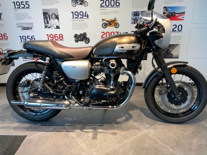 Kawasaki W800 CAFE