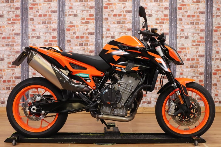 KTM 890 DUKE GP