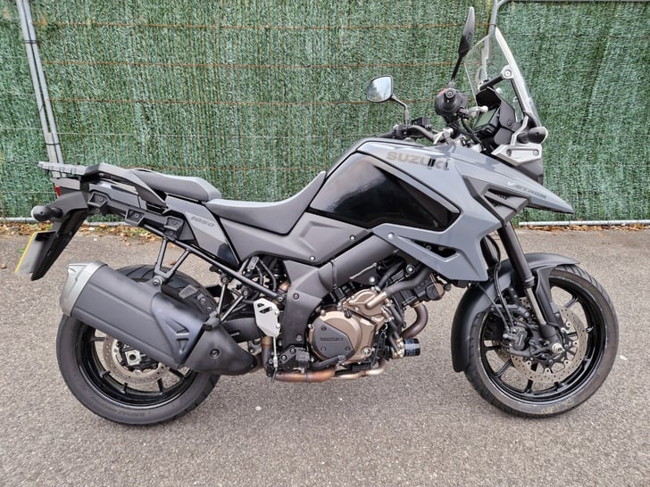 Suzuki V-STROM 1050