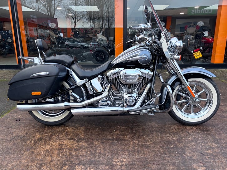 Harley-Davidson CVO FLSTNSE SOFTAIL DELUXE
