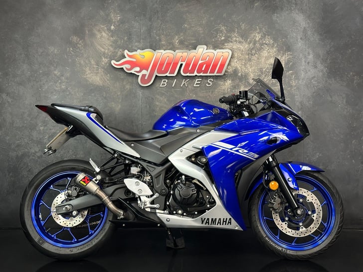 Yamaha R3 300 ABS