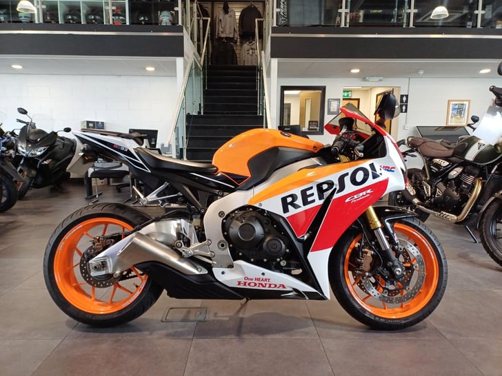 Honda CBR1000RR FIREBLADE