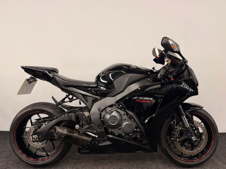 Honda CBR1000RR FIREBLADE