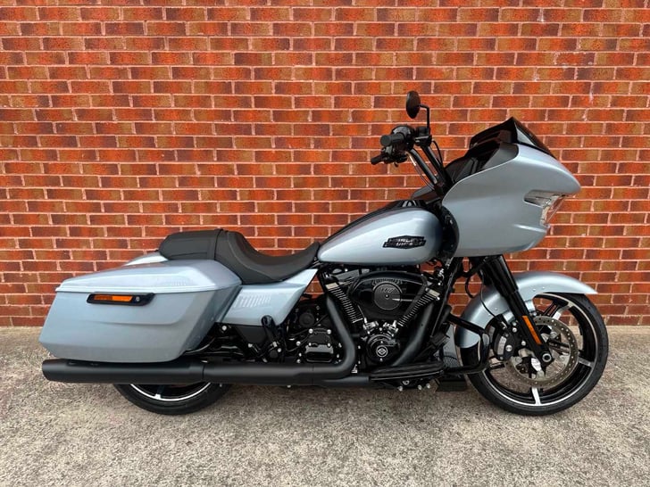 Harley-Davidson FLTRX ROAD GLIDE