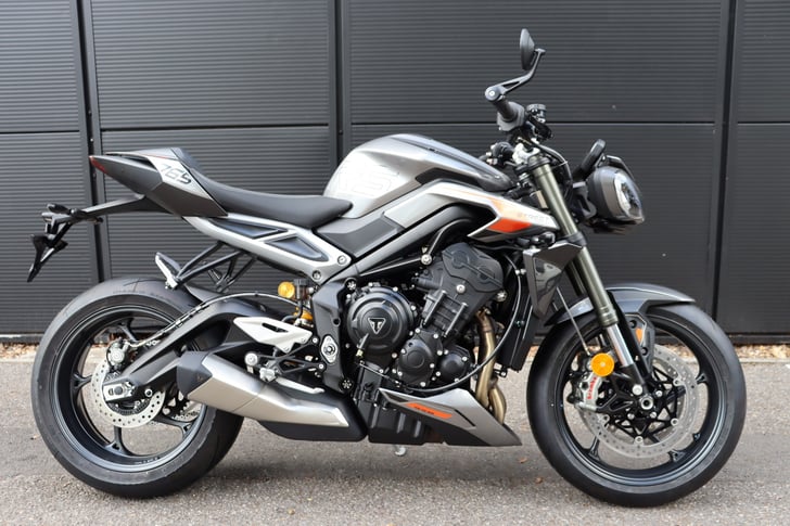 Triumph STREET TRIPLE RS