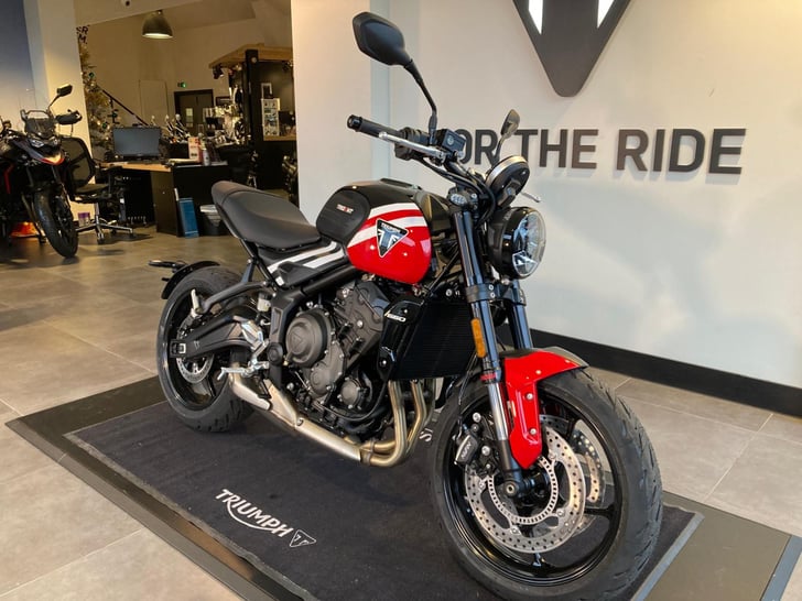 Triumph TRIDENT 660