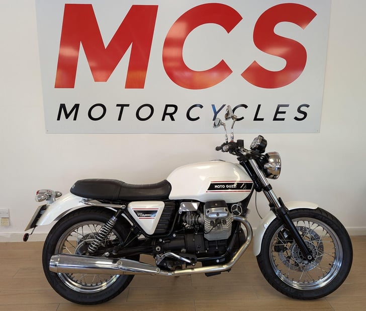 Moto Guzzi V7 744 CLASSIC