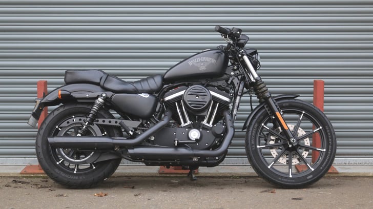 Harley-Davidson SPORTSTER XL883N IRON