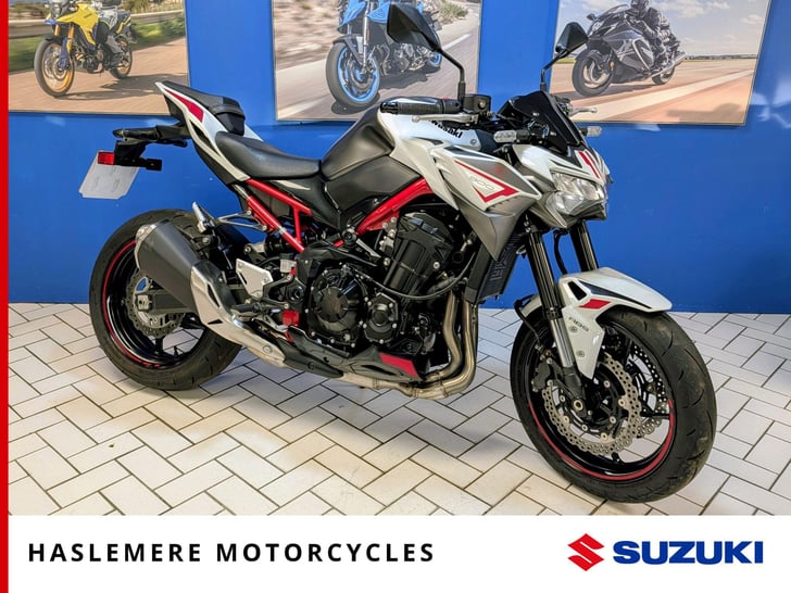 Kawasaki Z900 900 SUPERNAKED