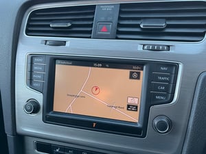 Used Volkswagen GOLF GOLF 2.0 TDI BLUEMOTION TECH MATCH EDITION DSG EURO 6 (S/S) 5DR for sale in Chesterfield | Image 2