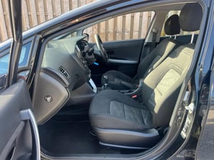 Used Kia CEED CEED 1.4 CRDI ECODYNAMICS 1 SPORTSWAGON EURO 5 (S/S) 5DR for sale in Chesterfield | Image 3