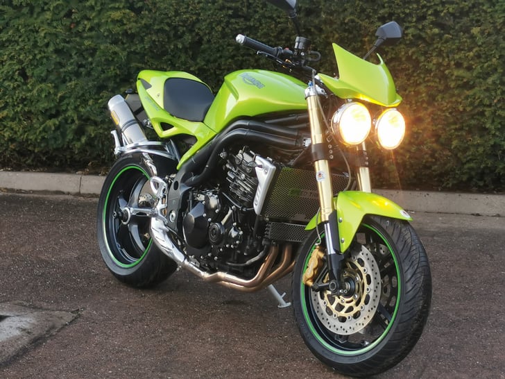 Triumph SPEED TRIPLE 1050