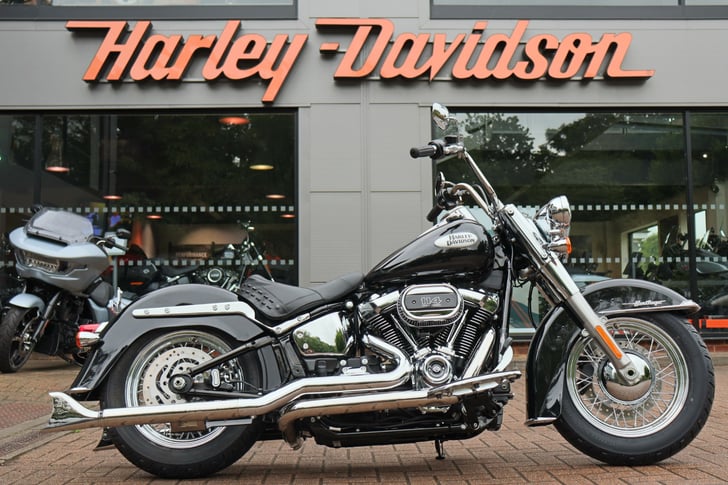 Harley-Davidson SOFTAIL FLHCS HERITAGE CLASSIC 114
