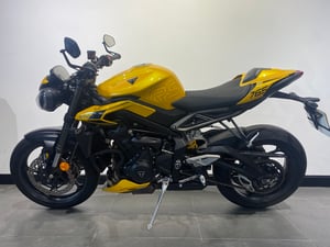 Used Triumph STREET TRIPLE 765 RS STREET TRIPLE 765 RS for sale in Newcastle | Image 3