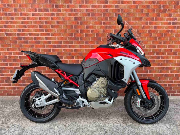 Ducati MULTISTRADA V4 RALLY TRAVEL AND RADAR 
