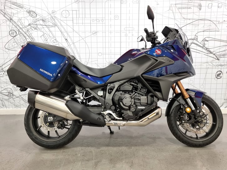 Honda NT1100 DCT Electronic Suspension