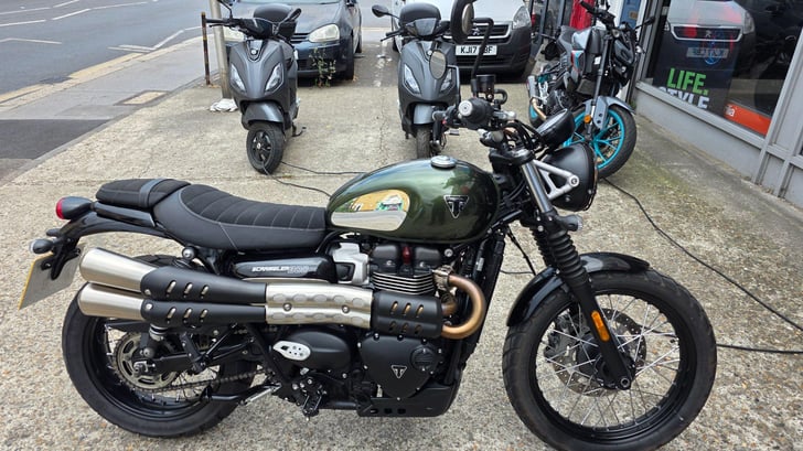 Triumph SCRAMBLER 900
