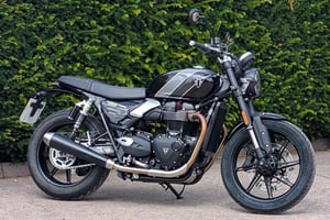 Used Triumph SPEED TWIN 900 SPEED TWIN 900 for sale in Stoke On Trent | Image 2