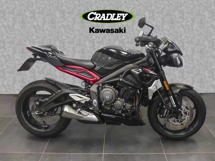 Triumph STREET TRIPLE R