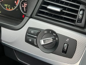 Used BMW 5 SERIES 5 SERIES 2.0 520D M SPORT TOURING AUTO EURO 6 (S/S) 5DR for sale in Chesterfield | Image 3