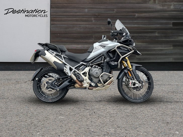 TRIUMPH TIGER 1200 RALLY PRO