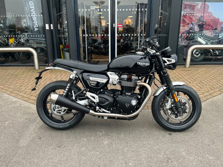 TRIUMPH SPEED TWIN 1200