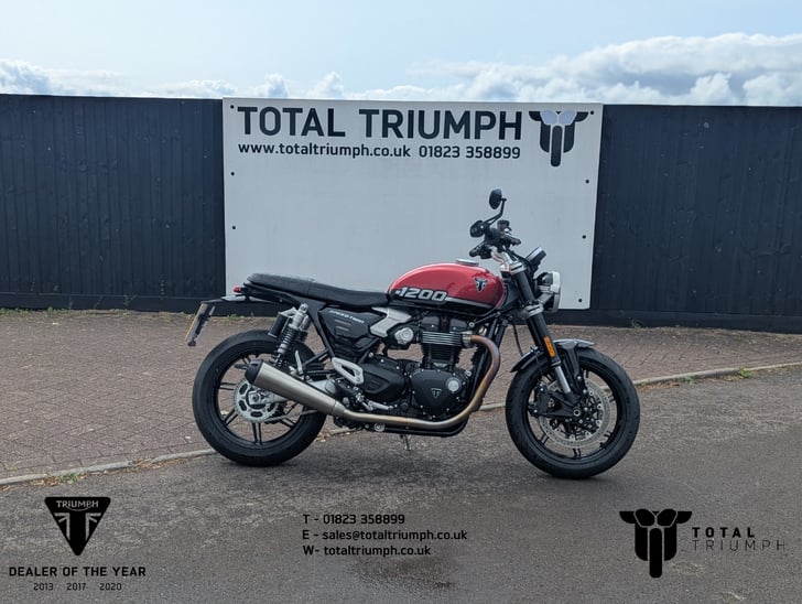 Triumph SPEED TWIN 1200