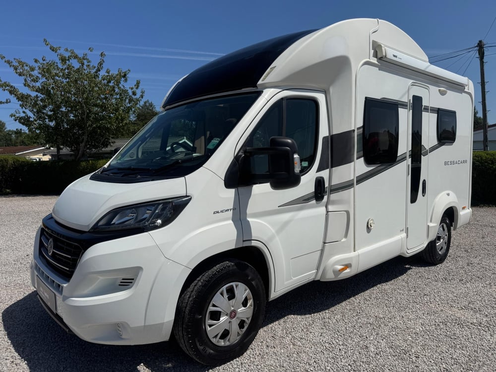Swift BESSACARR 424 DROP DOWN BED - 4 BELTED SEATS - ONE OWNER - FULL HISTORY for sale in Preston