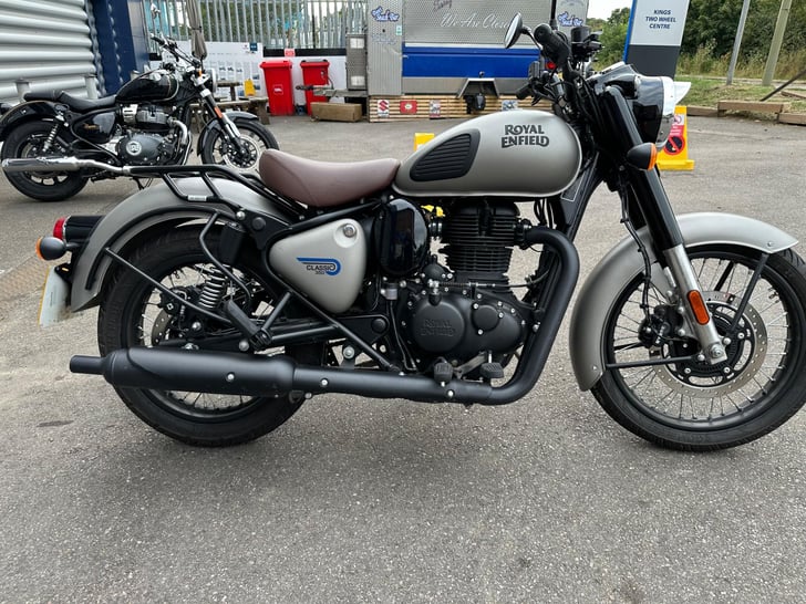 Royal Enfield CLASSIC 350 DARK