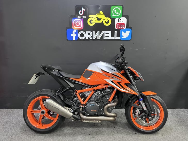 KTM 1290 SUPER DUKE R EVO