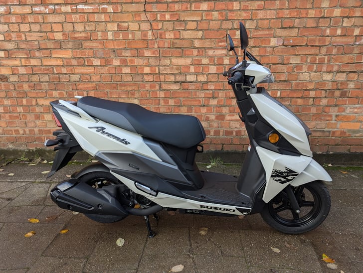 Suzuki Avenis 125