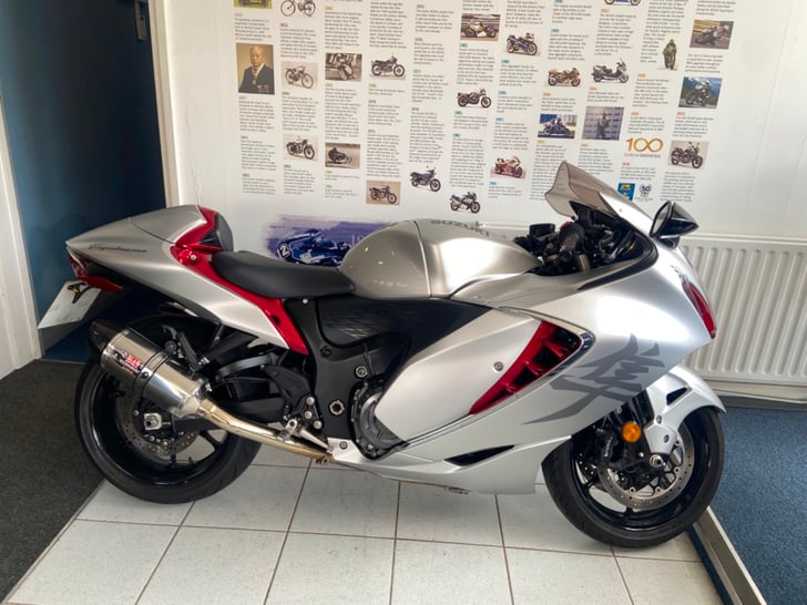 Suzuki GSX1300R HAYABUSA