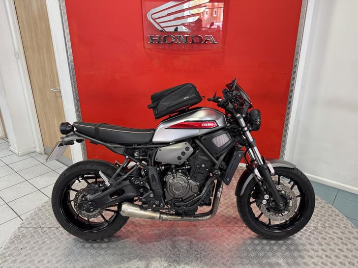 Yamaha XSR700