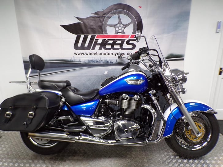 Triumph THUNDERBIRD 
