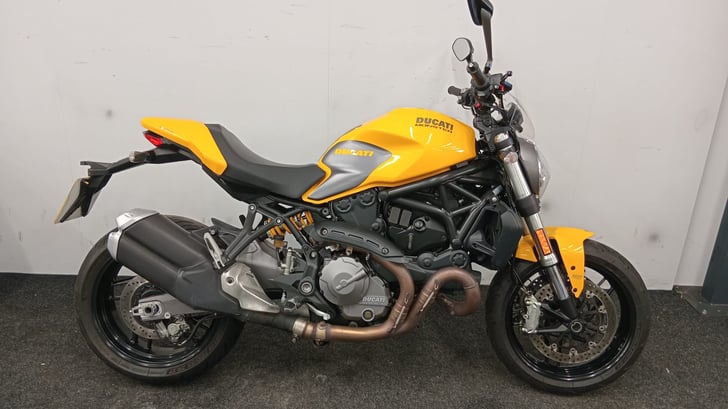 Ducati MONSTER 821