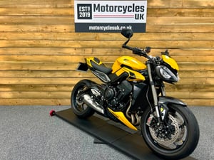 Used Triumph STREET STREET TRIPLE RS for sale in Swindon | Image 2