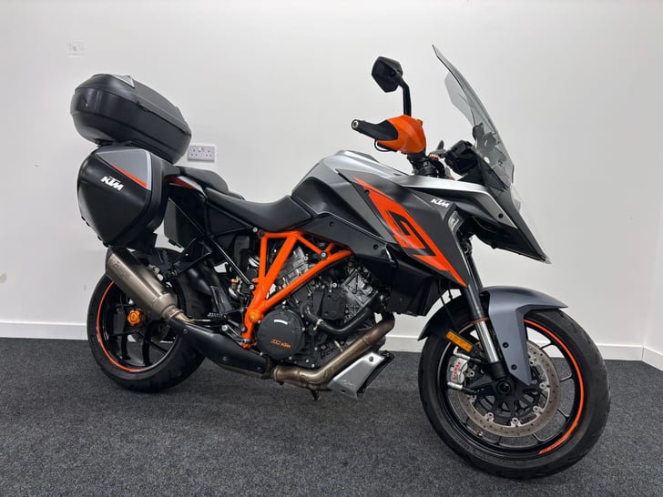 KTM 1290 SUPER DUKE GT