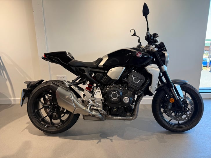 Honda CB1000R+ Neo Sports Cafe