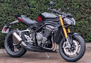 Used Triumph SPEED TRIPLE 1200 RS SPEED TRIPLE 1200 RS for sale in Stoke On Trent | Image 2