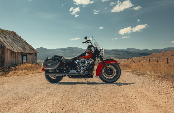 Harley-Davidson SOFTAIL 1923 FLHCS HERITAGE CLASSIC