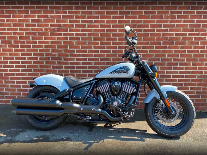 INDIAN MOTORCYCLE CHIEF BOBBER DARK HORSE
