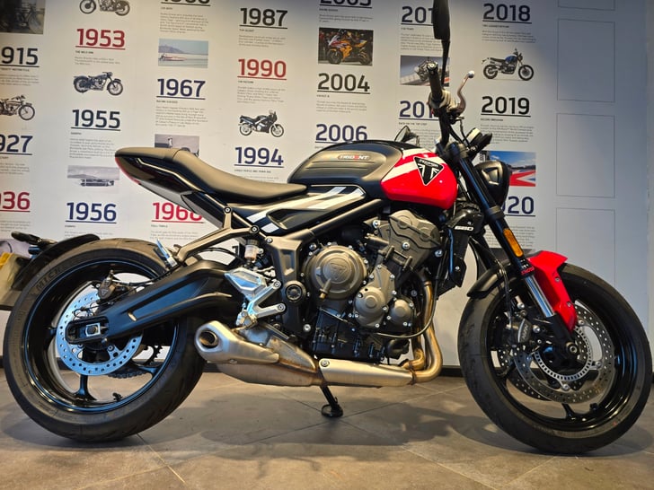 Triumph TRIDENT 660