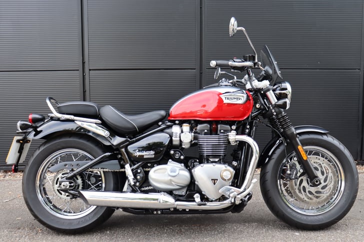 Triumph SPEEDMASTER 1200