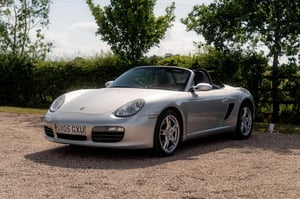 Watch video of Porsche BOXSTER BOXSTER 3.2 987 S TIPTRONIC S 2DR in Chesterfield